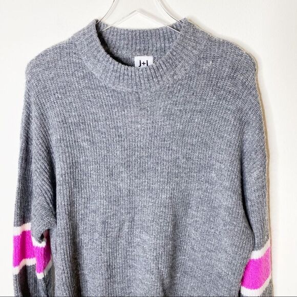 John + Jenn Crew Neck Pullover Varsity Sweater - Picture 4 of 10